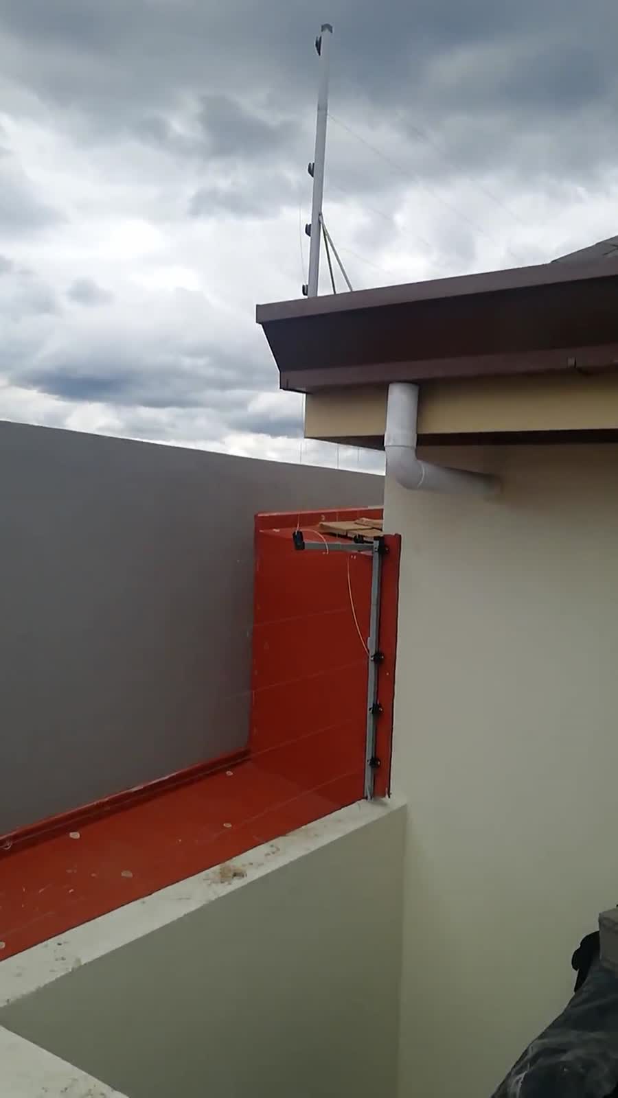Video de instalación de cerca eléctrica en techo